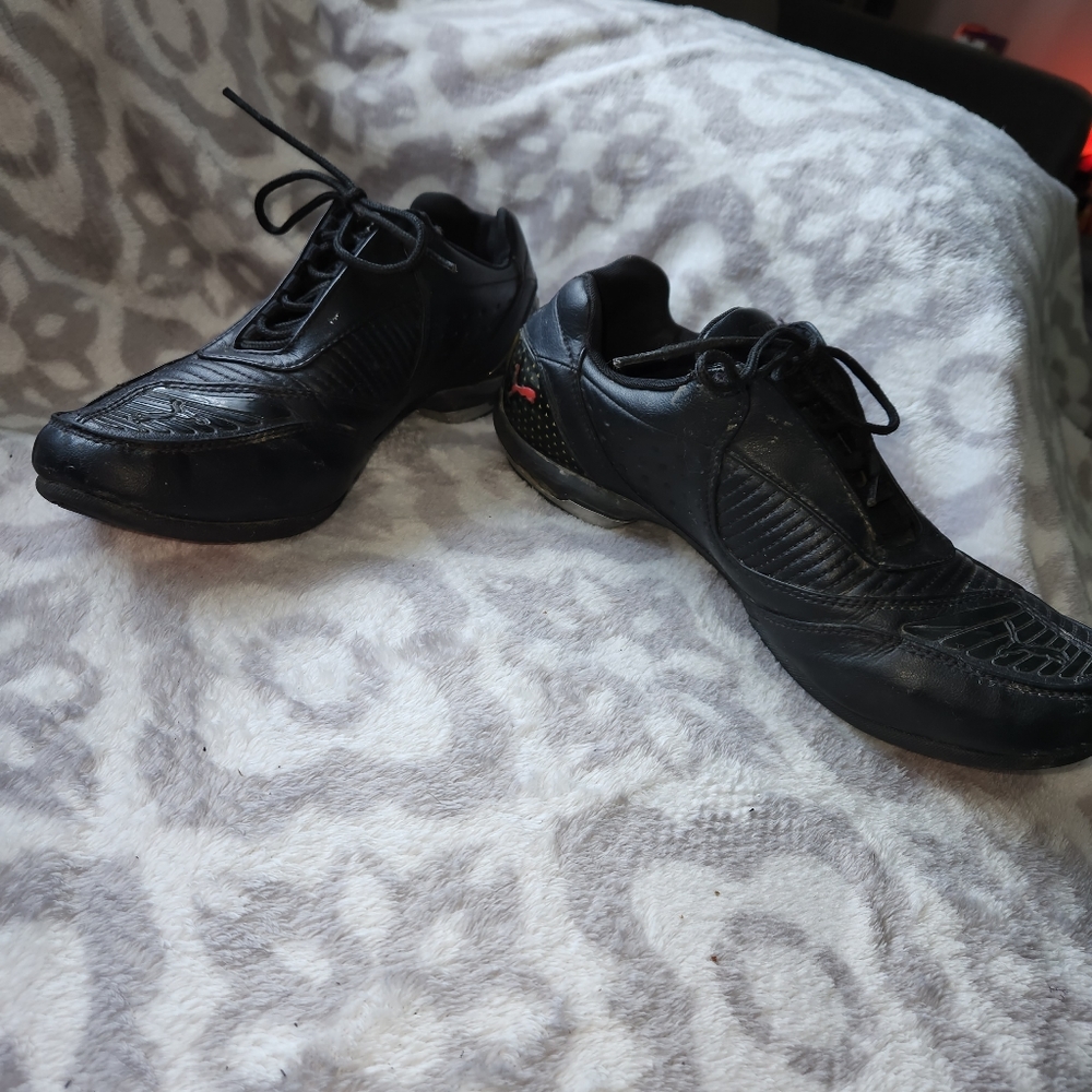 9 Puma Ducati driving sneaker shoe black with red details